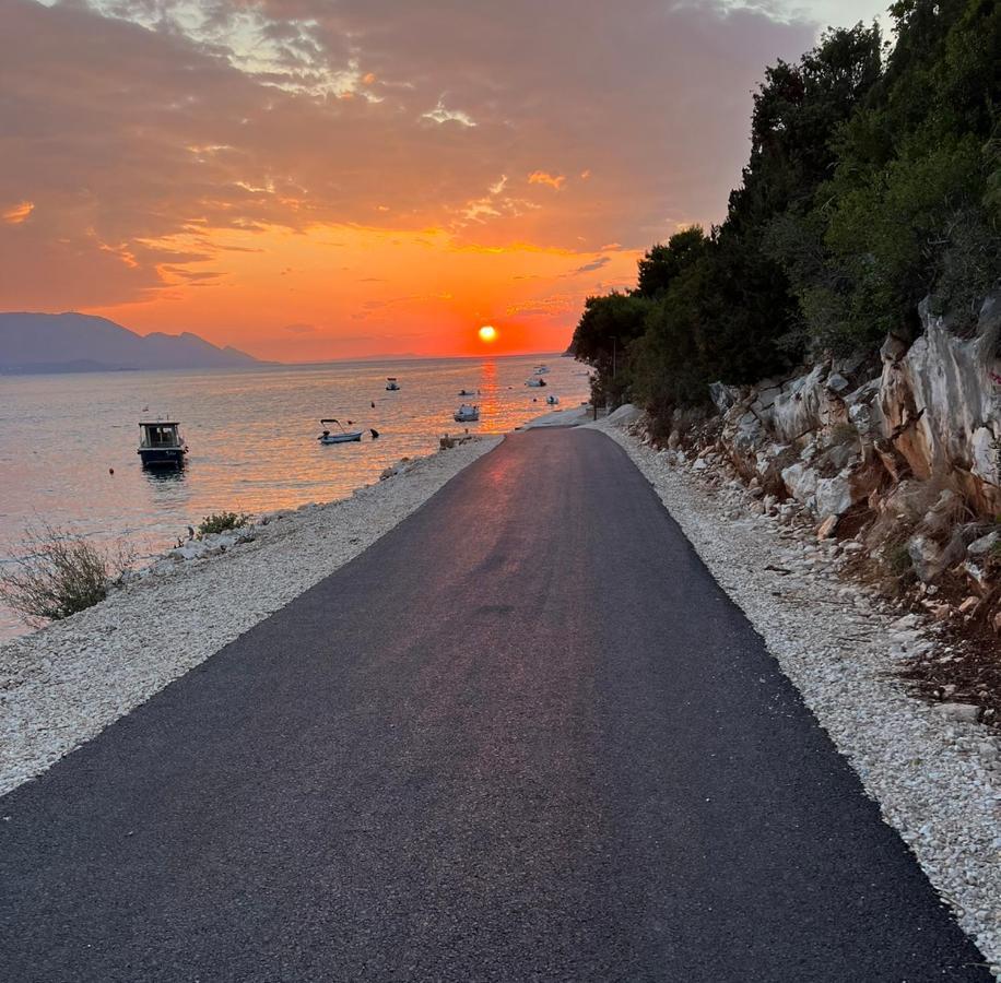Villa Janja Komarna Εξωτερικό φωτογραφία